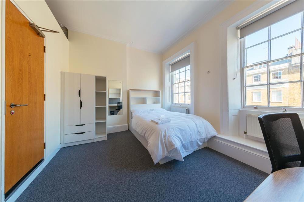 John Adams Hall ロンドン エクステリア 写真